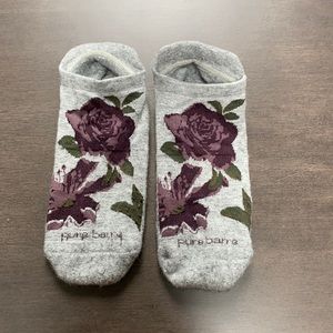Pure Barre grip socks, medium